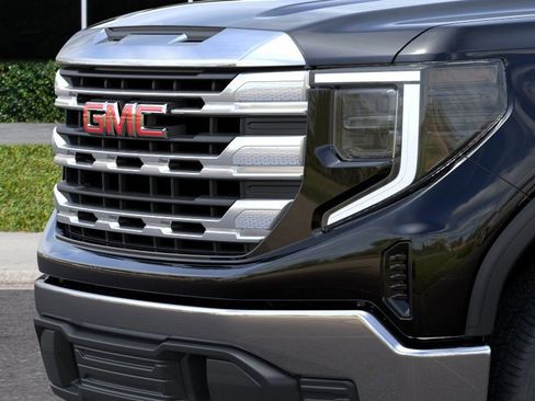 New 2026 GMC Sierra 1500 SLE w/ Preferred Package RWD image 13