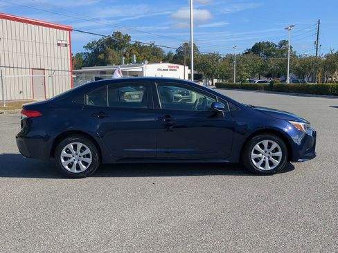 Used 2025 Toyota Corolla LE image 12