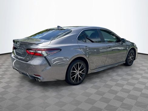 Used 2022 Toyota Camry SE FWD image 6
