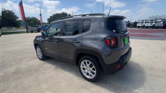 Used 2021 Jeep Renegade Latitude FWD image 6