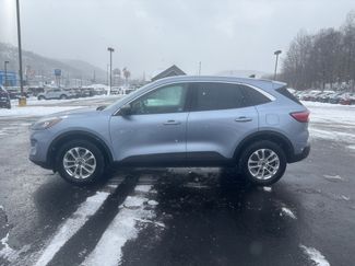 Used 2022 Ford Escape SE w/ Cold Weather Package video 3