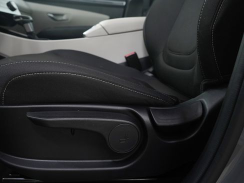 Used 2024 Hyundai Tucson SE image 20