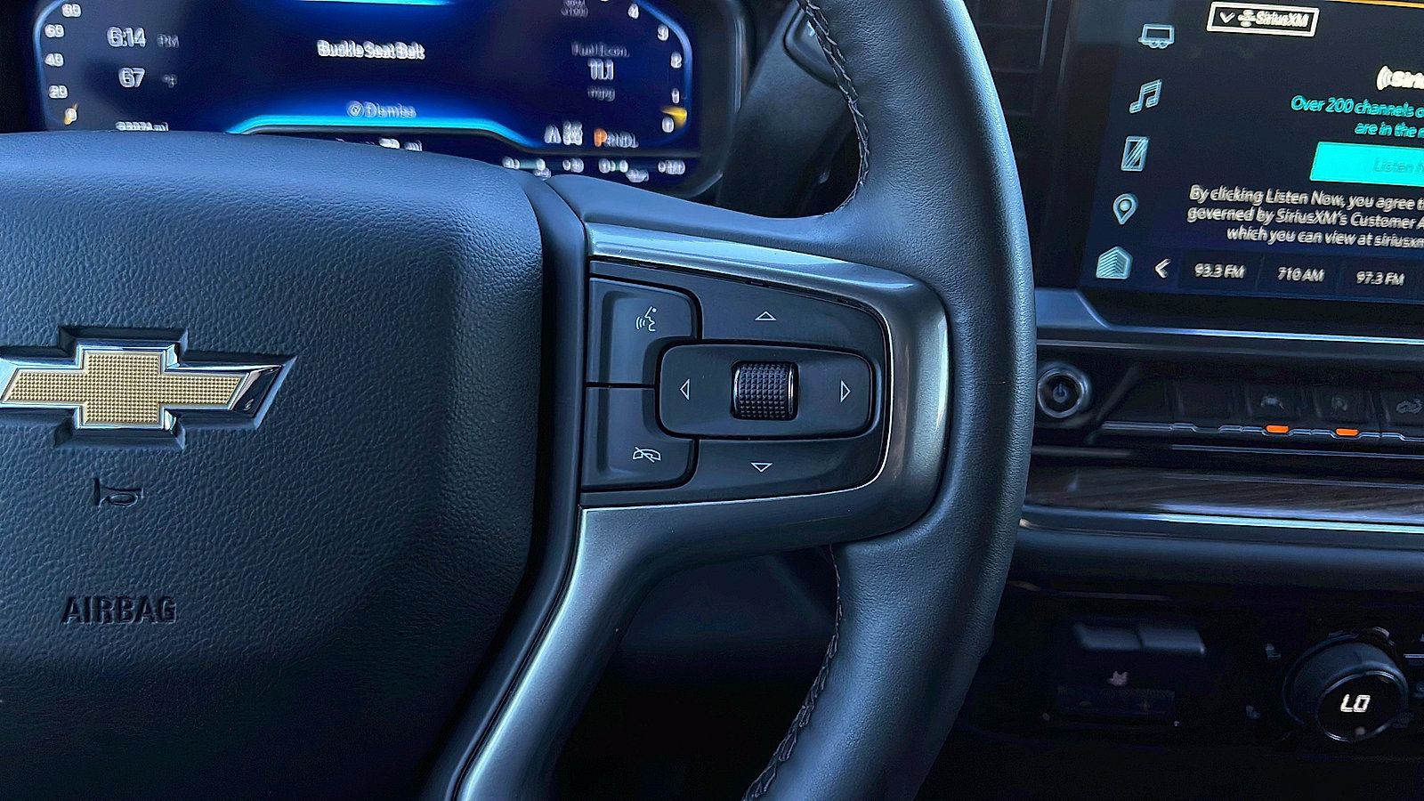 Used 2025 Chevrolet Silverado 1500 LT AWD/4WD image 12