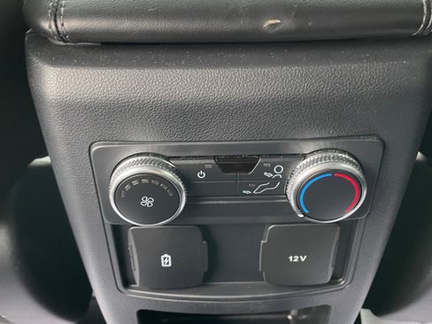 Used 2021 Ford Explorer XLT w/ Equipment Group 202A image 28