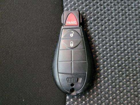 Used 2019 Jeep Cherokee Latitude w/ Popular Appearance Group image 32