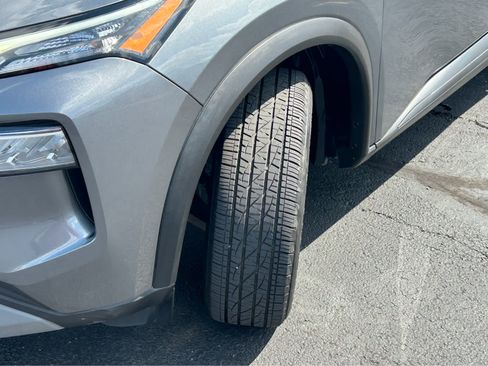 Used 2023 Nissan Rogue SV image 42