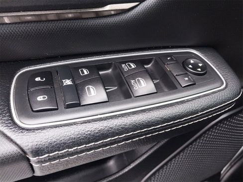 Used 2020 RAM 1500 Rebel image 20