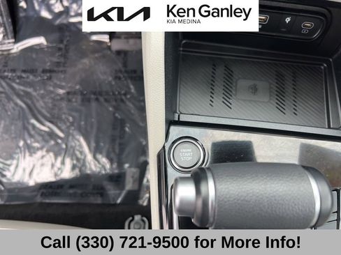 Used 2025 Kia Sportage EX image 38