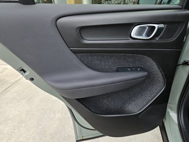 Certified 2023 Volvo C40 P8 Recharge Plus w/ Climate Package AWD/4WD image 16