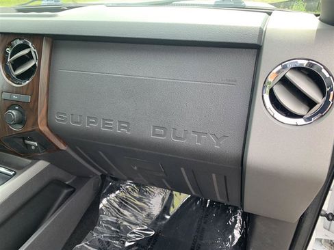 Used 2012 Ford F250 Lariat w/ Chrome Pkg AWD/4WD image 25