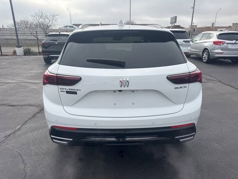 Used 2025 Buick Envision Sport Touring image 4
