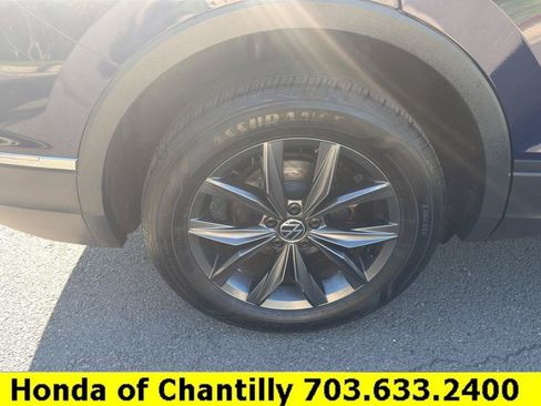 Used 2022 Volkswagen Tiguan SE AWD/4WD image 32