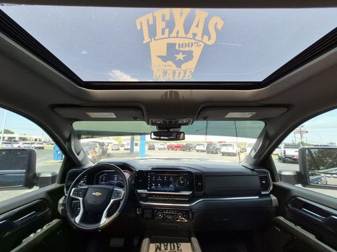 Used 2024 Chevrolet Silverado 2500 LTZ w/ LTZ Plus Package AWD/4WD image 47