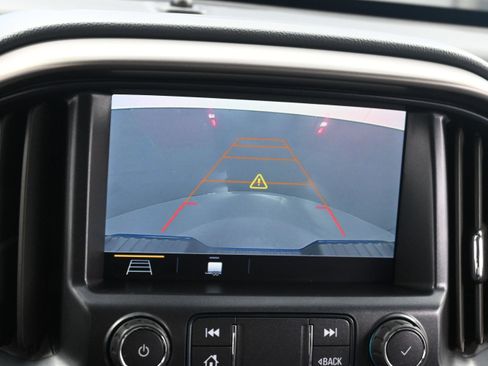 Used 2022 Chevrolet Colorado Z71 AWD/4WD image 29