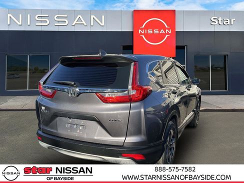 Used 2017 Honda CR-V LX image 4