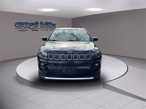 Certified 2022 Jeep Compass Limited image 8