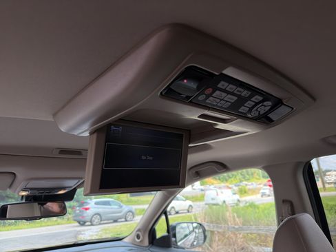 Used 2017 Honda Pilot Elite image 24