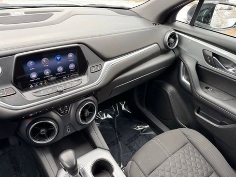 Used 2020 Chevrolet Blazer LT image 21