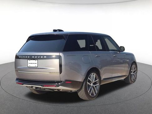 Used 2025 Land Rover Range Rover SE AWD/4WD image 5