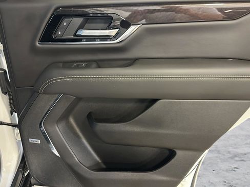 Used 2026 GMC Yukon Elevation AWD/4WD image 18