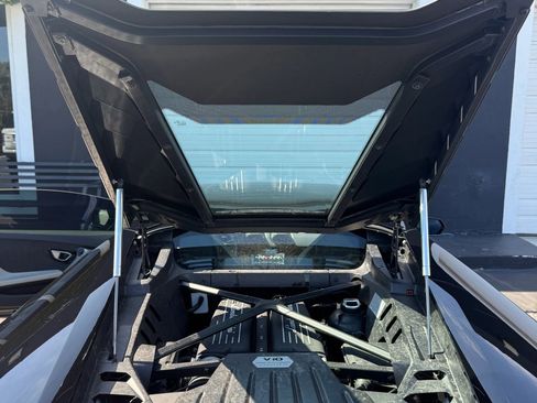 Used 2015 Lamborghini Huracan LP 610-4 image 42