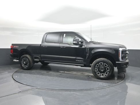 New 2026 Ford F250 Platinum w/ FX4 Off-Road Package image 11