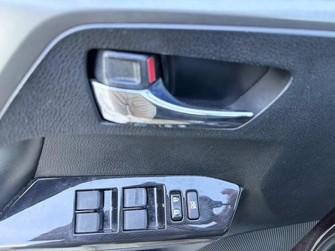 Used 2016 Toyota RAV4 SE FWD image 11