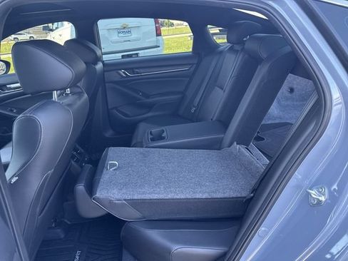 Used 2022 Honda Accord Sport image 12