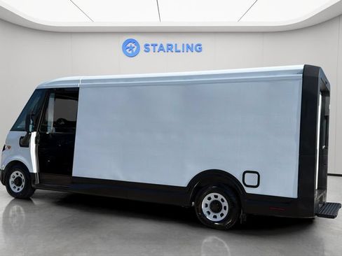 Used 2024 Chevrolet Brightdrop 600 w/ Commercial Equipment Package AWD/4WD image 5