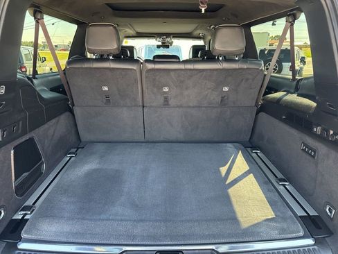 Used 2023 Jeep Grand Wagoneer L Series II image 8