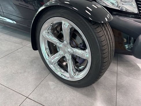 Used 2000 Plymouth Prowler image 4