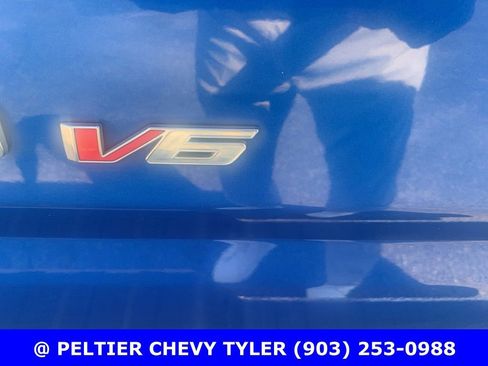 Used 2018 Chevrolet Colorado W/T w/ WT Convenience Package RWD image 10