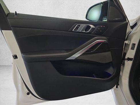 Used 2026 BMW X6 M60i AWD/4WD image 28