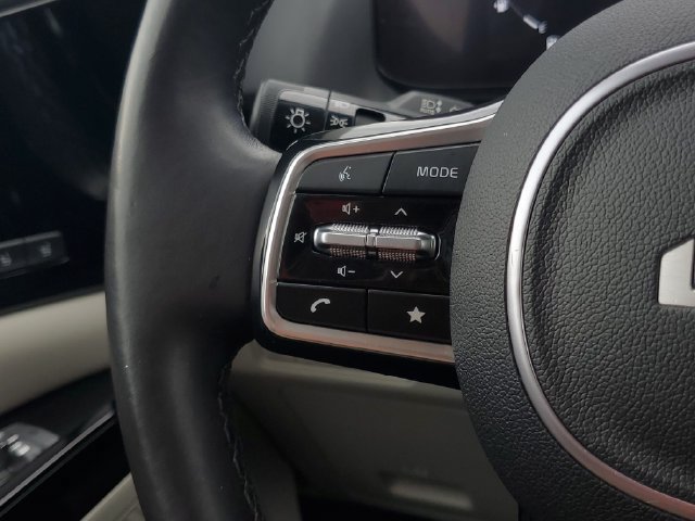 Certified 2024 Kia Carnival SX Prestige FWD image 23