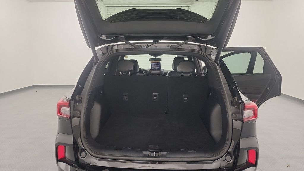 Used 2024 Ford Escape ST-Line w/ Tech Pack #1 AWD/4WD image 26