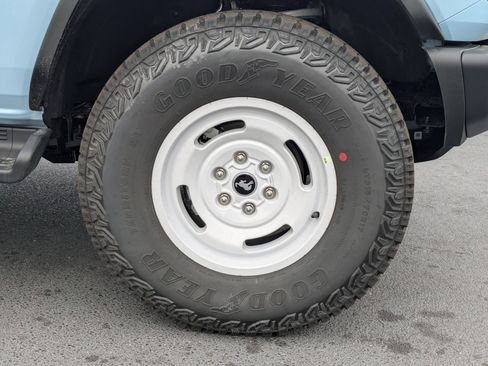 New 2025 Ford Bronco Heritage Edition image 13