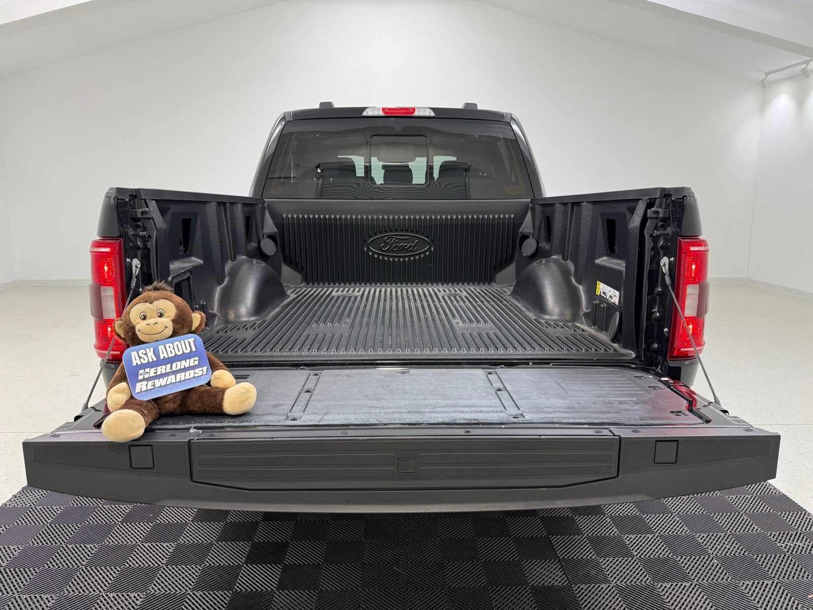 Used 2023 Ford F150 XLT w/ Equipment Group 302A High AWD/4WD image 8