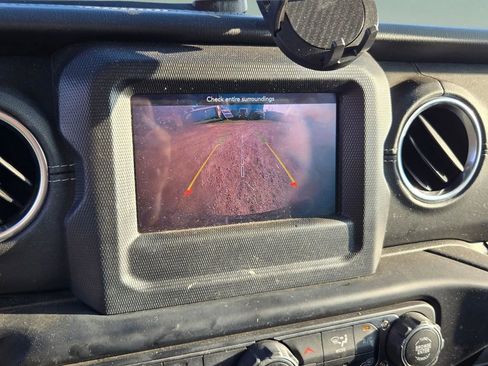 Used 2020 Jeep Wrangler Unlimited Sahara w/ Dual Top Group image 22