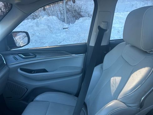 Used 2023 Jeep Grand Cherokee Overland w/ Adv Protech Group III image 15