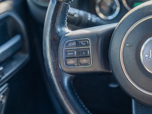 Used 2013 Jeep Wrangler Unlimited Sport w/ Connectivity Group image 14