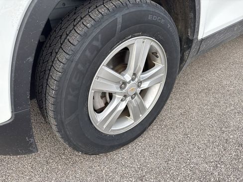 Used 2022 Chevrolet Trax LT w/ LT Convenience Package image 5