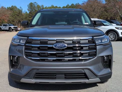 New 2026 Ford Explorer Active w/ Active Comfort Package image 9