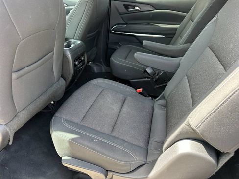 Used 2024 Chevrolet Traverse LT AWD/4WD image 12
