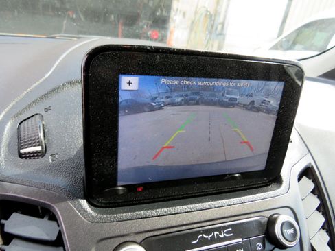 Used 2019 Ford Transit Connect XLT image 34