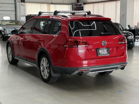 Used 2017 Volkswagen Golf Alltrack SE AWD/4WD image 5