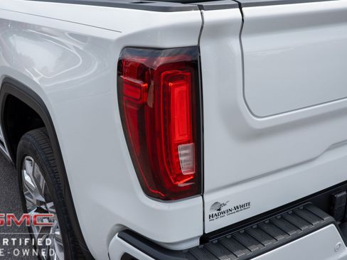 Used 2023 GMC Sierra 1500 Denali w/ Denali Reserve Package AWD/4WD image 10