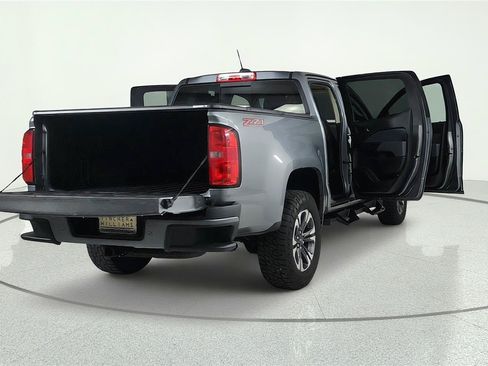 Used 2021 Chevrolet Colorado Z71 AWD/4WD image 7