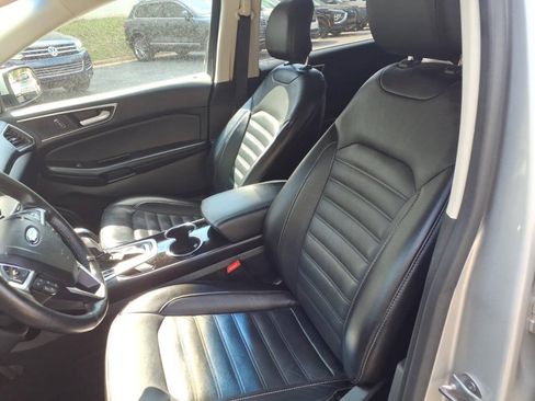 Used 2016 Ford Edge SEL w/ Equipment Group 201A FWD image 16