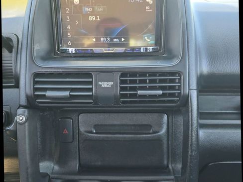 Used 2005 Honda CR-V LX image 16