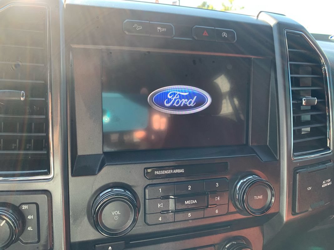 Used 2018 Ford F150 XLT w/ Equipment Group 302A Luxury AWD/4WD image 11
